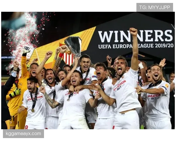 塞维利亚再创辉煌,第七次捧起欧联杯奖杯 塞维利亚再创辉煌,第七次捧起欧联杯奖杯