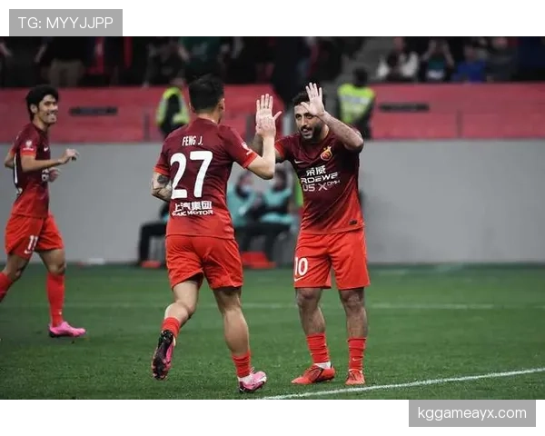 埃斯边路速度持续提升，助力球队在新战术中取得胜利表现稳健